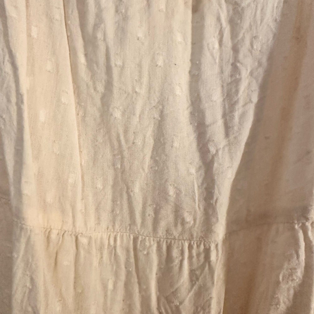 Old Navy Cream Tank Top - Picture 2 of 3
